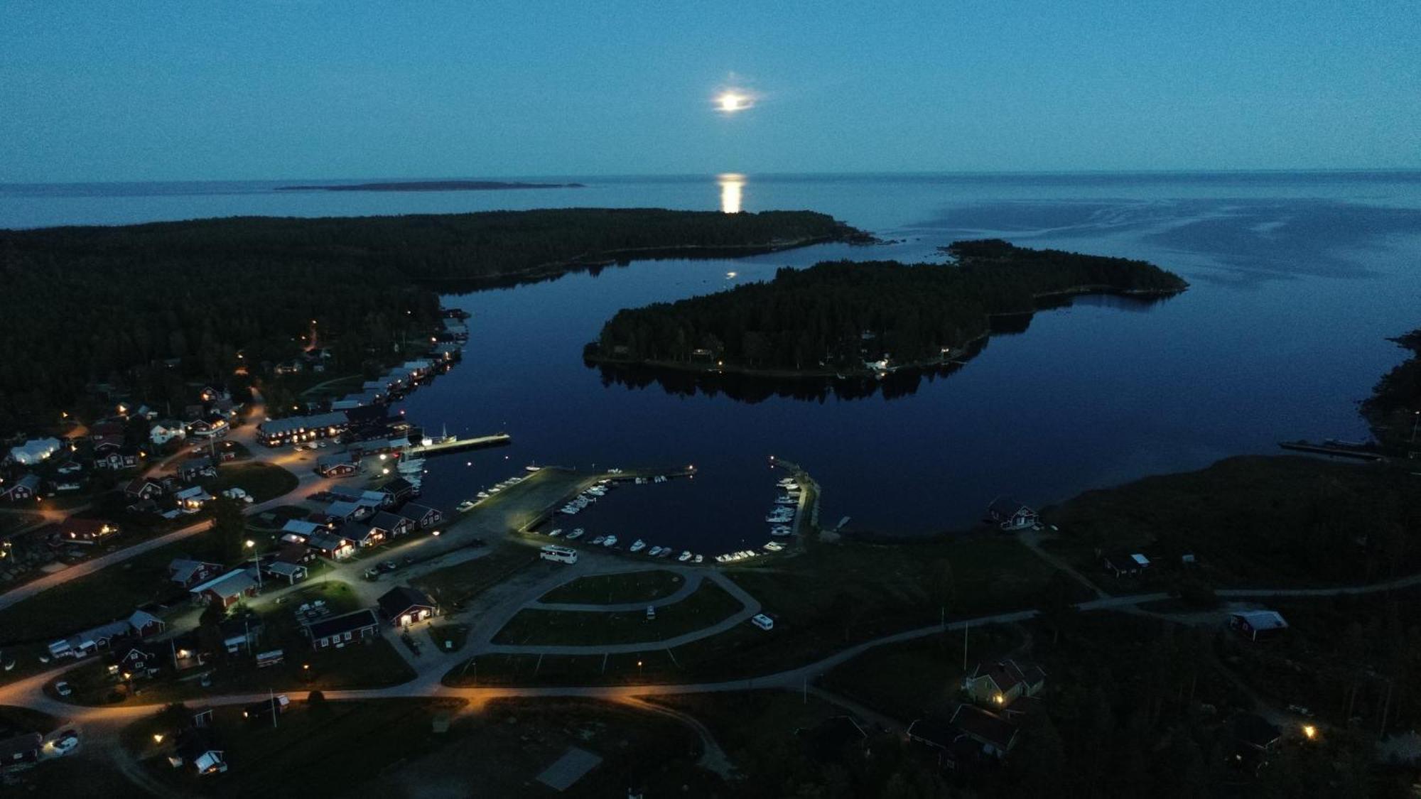 Hotell Mellanfjaerden Jattendal Экстерьер фото